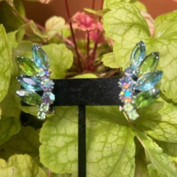 VTG WEISS aurora borealis Blue Green Rhinestone EARRINGS - Picture 9 of 10